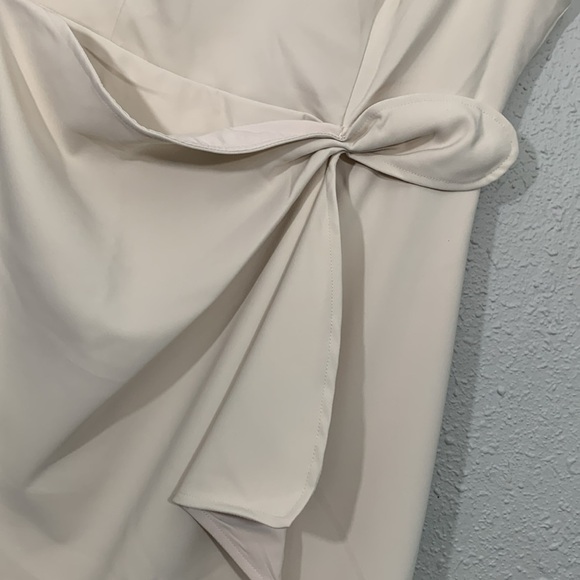 FEHAUTE Sleeveless Midi Elegant A-line Dress with Waist Twist for Day-to-Night - Picture 3 of 12